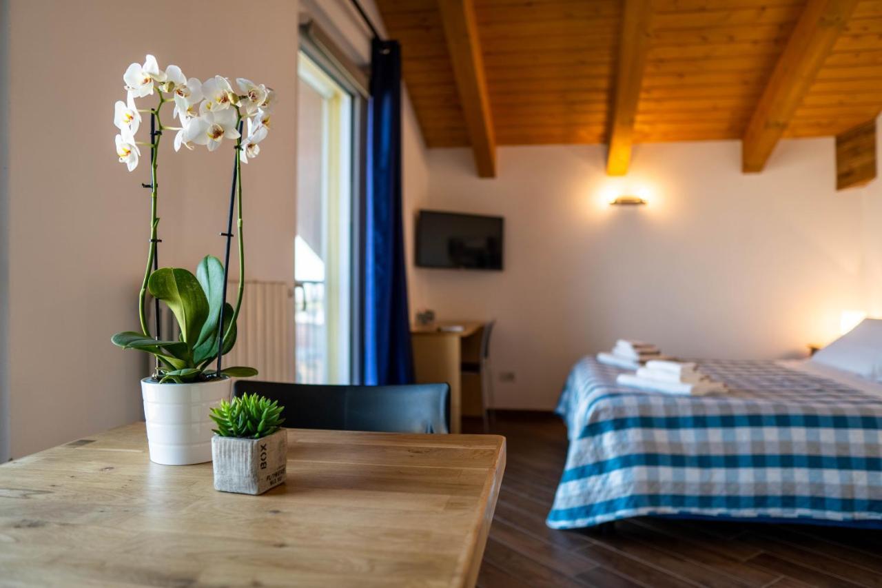 Residence Le Palme Torrazza Piemonte Ngoại thất bức ảnh